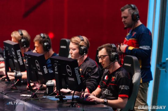 ThunderTalk Gaming 的阵容过于被动，毫无胜算。三条路在推塔方面占据优势，压制了 LNG Esports ，并稳步扳平了比分