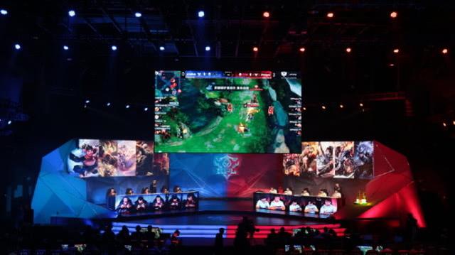 明天D组的首发阵容已公布：全神队将在首场比赛中对阵 LGD Gaming